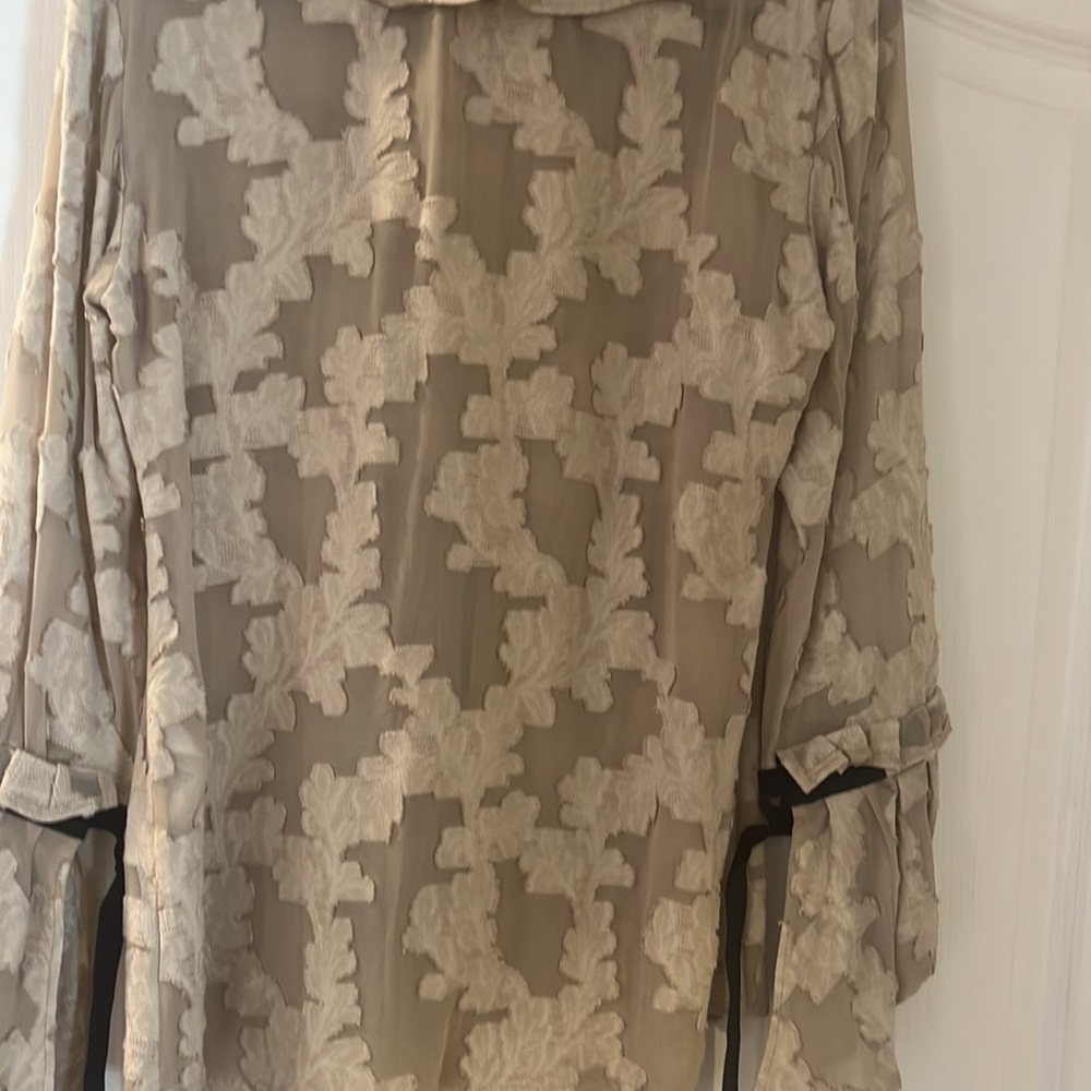 New - Picture 2 of 4